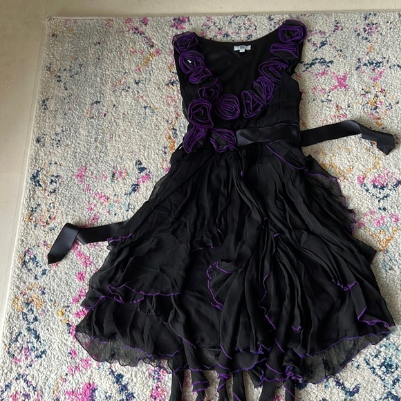 Black dress - Picture 1 of 5